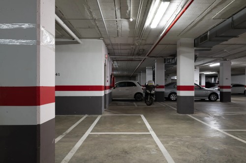 Garajes Edificio Centris I - Galería de imágenes