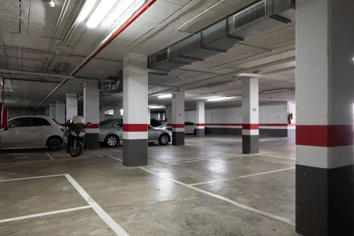 Garajes Edificio Centris I - Galería de imágenes